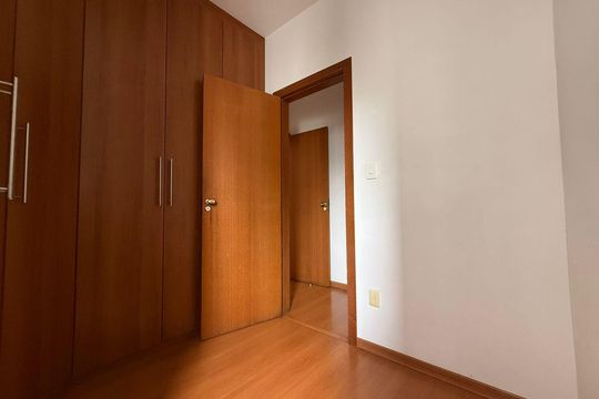 Apartamento à venda com 3 quartos, 82m² em Estoril, Belo Horizonte