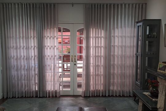 Sala de Estar de casa de condomínio à venda com 4 quartos, 435m² em Morada dos Pinheiros (aldeia da Serra), Barueri