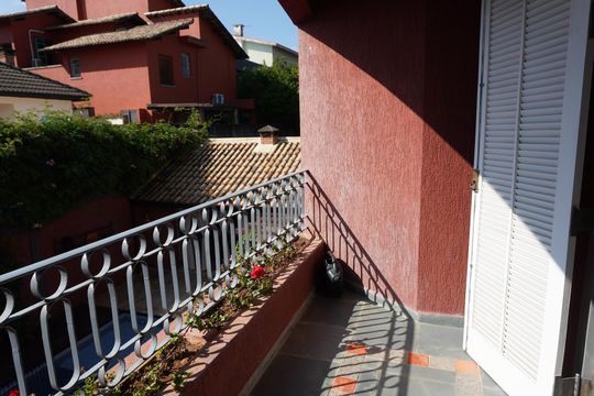 Sacada de casa de condomínio à venda com 4 quartos, 435m² em Morada dos Pinheiros (aldeia da Serra), Barueri
