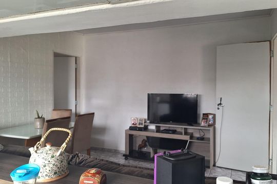 Casa para alugar com 3 quartos, 200m² em Jardim Rosa de Franca, Guarulhos