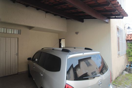 Garagem de casa de condomínio à venda com 3 quartos, 197m² em Vila Cloris, Belo Horizonte