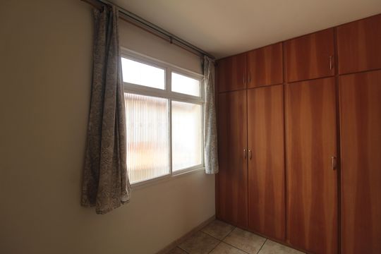 Quarto 3 de casa de condomínio à venda com 3 quartos, 197m² em Vila Cloris, Belo Horizonte