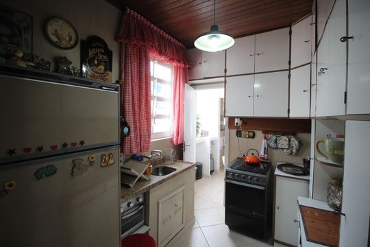 Cozinha de apartamento para alugar com 2 quartos, 150m² em Higienópolis, Porto Alegre