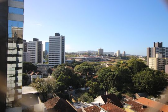 Vista da Sacada de apartamento para alugar com 3 quartos, 86m² em Petrópolis, Porto Alegre