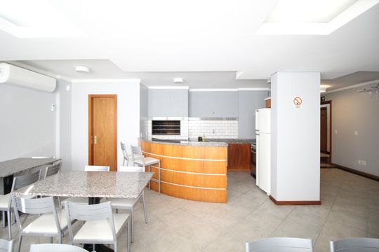 Área comum - Salão de festas de apartamento para alugar com 3 quartos, 86m² em Petrópolis, Porto Alegre