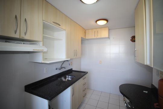 Cozinha de apartamento para alugar com 3 quartos, 86m² em Petrópolis, Porto Alegre