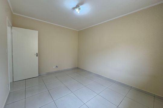 Quarto 1 de casa à venda com 3 quartos, 214m² em Umuarama, Osasco