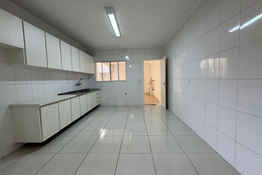 Cozinha de casa à venda com 3 quartos, 214m² em Umuarama, Osasco
