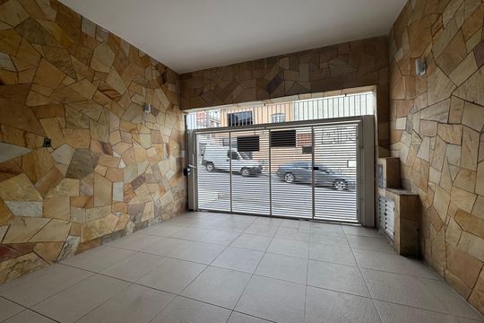 Garagem de casa à venda com 3 quartos, 214m² em Umuarama, Osasco