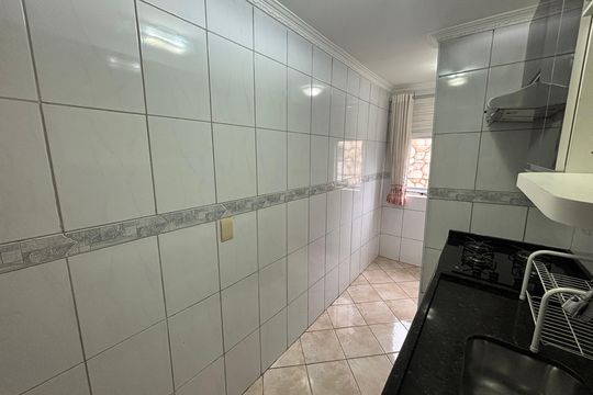 Cozinha de apartamento à venda com 2 quartos, 45m² em Conjunto Habitacional Padre José de Anchieta, São Paulo