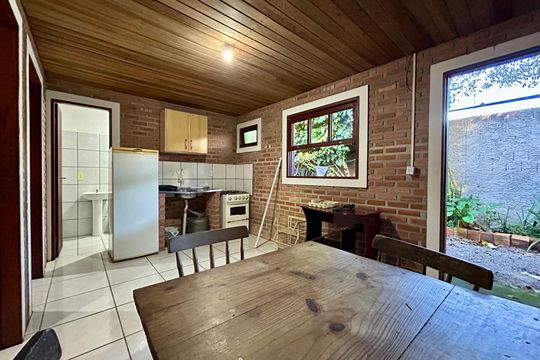 Sala de apartamento para alugar com 2 quartos, 36m² em São João do Rio Vermelho, Florianópolis