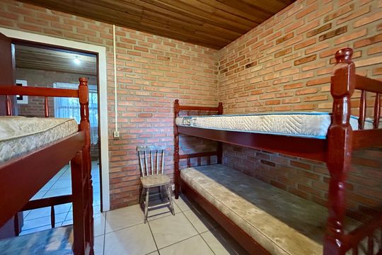 Quarto 2 de apartamento para alugar com 2 quartos, 36m² em São João do Rio Vermelho, Florianópolis