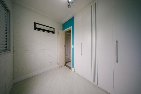 Quarto 3 de apartamento para alugar com 3 quartos, 68m² em Vila Araguaia, São Paulo