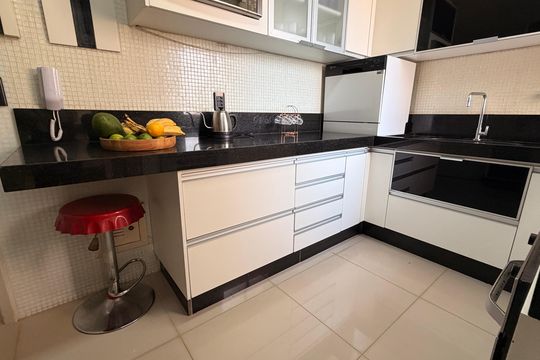 Cozinha de apartamento à venda com 3 quartos, 109m² em Nova Suiça, Goiânia