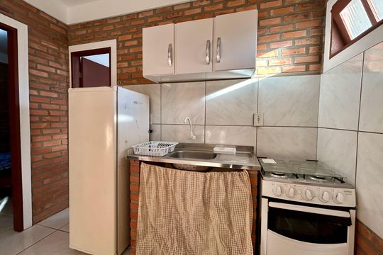 Cozinha de apartamento para alugar com 2 quartos, 36m² em São João do Rio Vermelho, Florianópolis