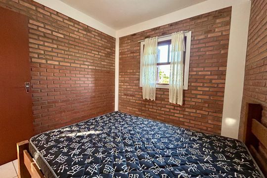 Quarto 2 de apartamento para alugar com 2 quartos, 36m² em São João do Rio Vermelho, Florianópolis