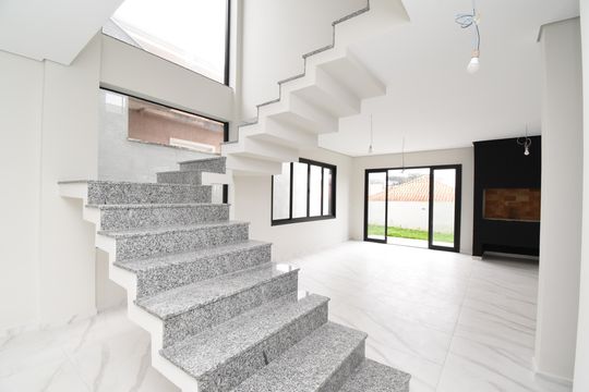 Sala de casa de condomínio à venda com 3 quartos, 211m² em Santa Felicidade, Curitiba