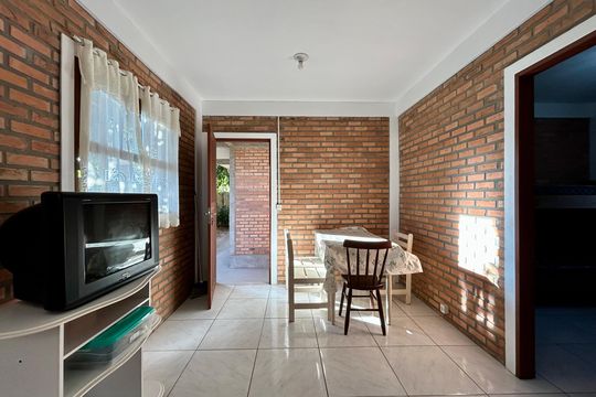 Sala de apartamento para alugar com 2 quartos, 36m² em São João do Rio Vermelho, Florianópolis
