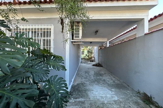 Garagem de casa à venda com 4 quartos, 237m² em Campinho, Rio de Janeiro