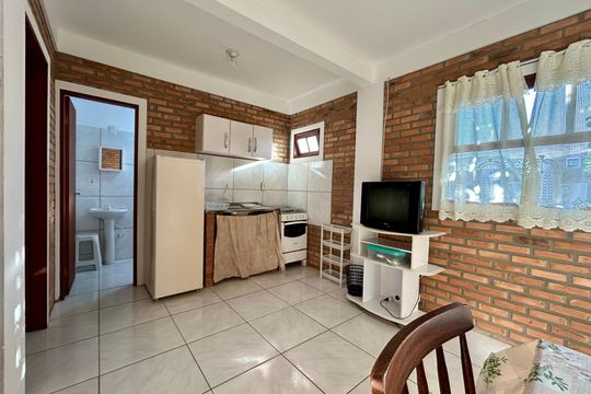 Sala de apartamento para alugar com 2 quartos, 36m² em São João do Rio Vermelho, Florianópolis