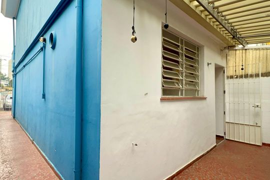 Quintal de casa à venda com 3 quartos, 137m² em Pinheiros, São Paulo