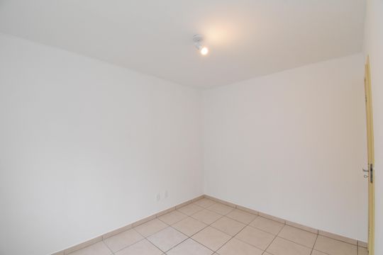 Quarto 1 de apartamento à venda com 2 quartos, 40m² em Santa Cândida, Curitiba