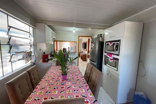 Casa à venda com 2 quartos, 180m² em Santo Afonso, Novo Hamburgo