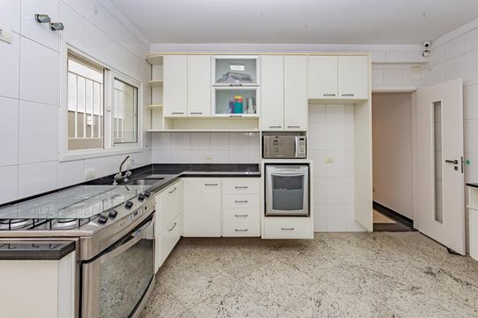 Cozinha de casa à venda com 3 quartos, 255m² em Vila Brasilio Machado, São Paulo