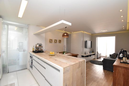 Apartamento à venda com 3 quartos, 90m² em Boa Vista, Curitiba
