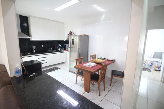 Cozinha de casa à venda com 3 quartos, 360m² em Diamante, Belo Horizonte