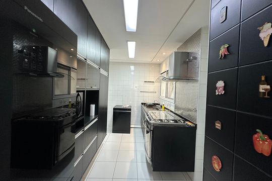 Cozinha de apartamento para alugar com 4 quartos, 144m² em Alphaville, Santana de Parnaíba