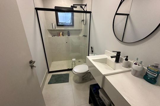 Banheiro da Suíte de casa à venda com 3 quartos, 2967m² em Parque Vila Rica, Barueri
