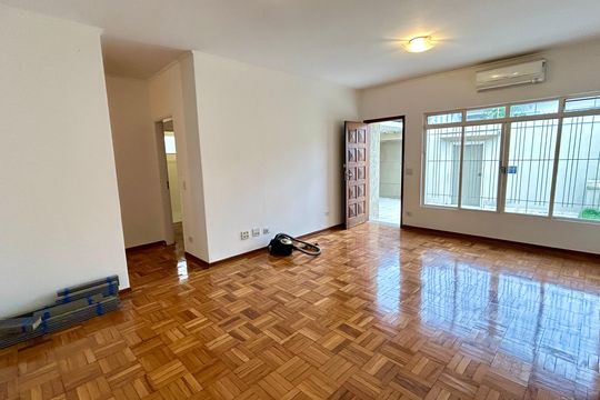 Sala de casa para alugar com 3 quartos, 190m² em Vila Rosalia, Guarulhos