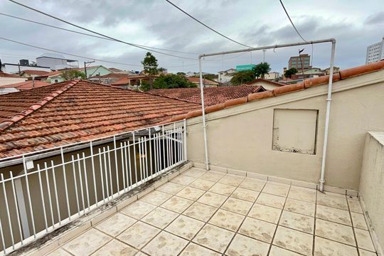Quintal de casa para alugar com 3 quartos, 190m² em Vila Rosalia, Guarulhos