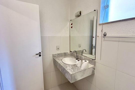 Banheiro da Suíte de casa para alugar com 3 quartos, 190m² em Vila Rosalia, Guarulhos