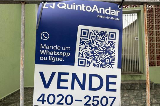 Placa  de casa à venda com 2 quartos, 173m² em Vila Mangalot, São Paulo