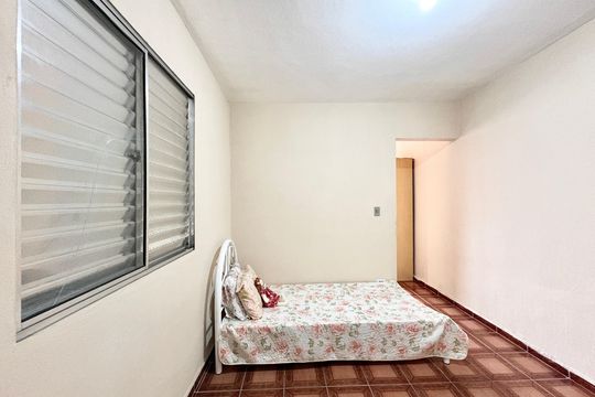 Quarto 1 de casa à venda com 2 quartos, 173m² em Vila Mangalot, São Paulo