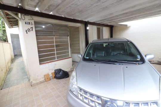 Garagem de casa à venda com 3 quartos, 131m² em Adalgisa, Osasco