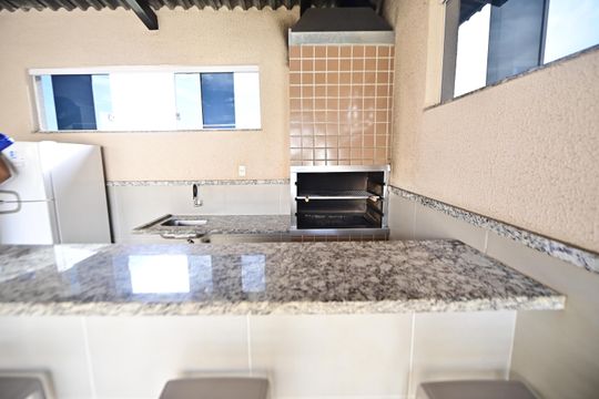 Apartamento à venda com 2 quartos, 57m² em Parque Oeste Industrial, Goiânia