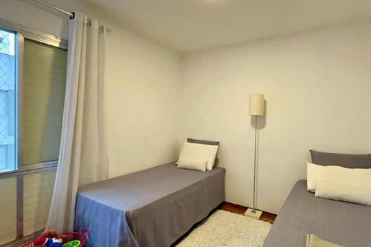 Quarto 1 de apartamento para alugar com 3 quartos, 140m² em Pinheiros, São Paulo