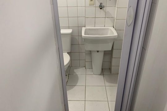 Banheiro de apartamento para alugar com 0 quarto, 36m² em Itararé, Santos