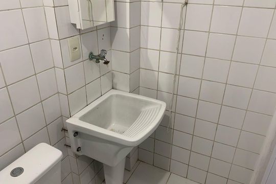 Banheiro de apartamento para alugar com 0 quarto, 36m² em Itararé, Santos