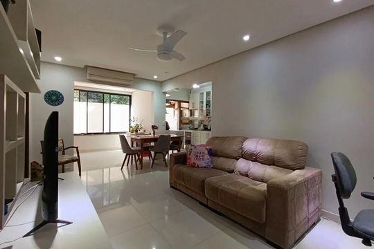 Apartamento para alugar com 2 quartos, 79m² em Jardim Itu, Porto Alegre