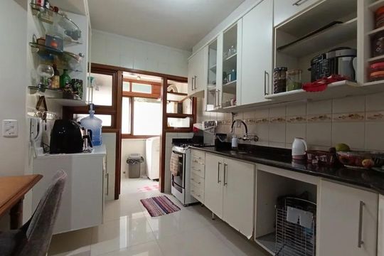 Cozinha de apartamento para alugar com 2 quartos, 79m² em Jardim Itu, Porto Alegre