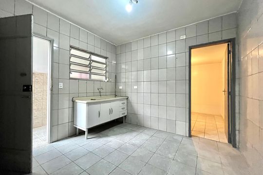 Cozinha de casa para alugar com 2 quartos, 80m² em Vila da Saúde, São Paulo