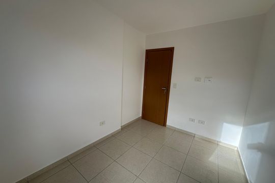 Quarto 1 de apartamento para alugar com 2 quartos, 46m² em Parque Sao Vicente, São Vicente