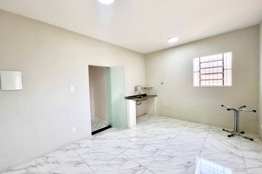 Cozinha de casa à venda com 4 quartos, 490m² em Glória, Belo Horizonte