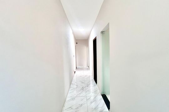 Corredor de casa à venda com 4 quartos, 490m² em Glória, Belo Horizonte