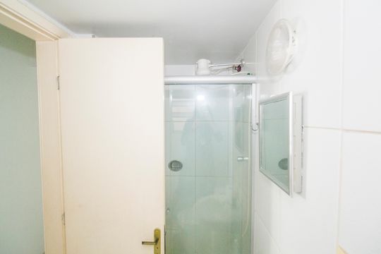 Banheiro de apartamento à venda com 2 quartos, 65m² em Realengo, Rio de Janeiro