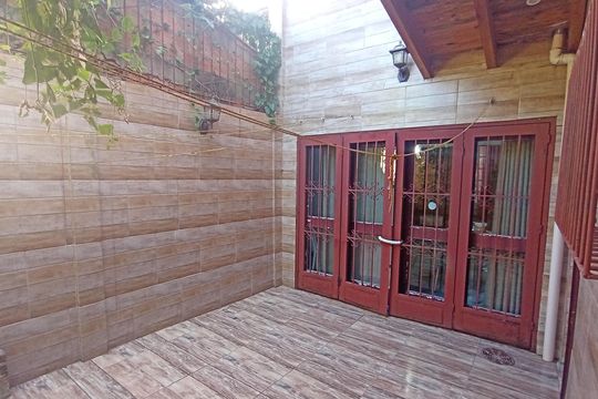 Área externa de casa de condomínio à venda com 3 quartos, 100m² em Espírito Santo, Porto Alegre